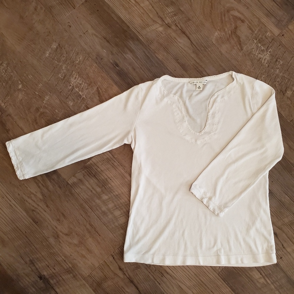 Banana Republic longsleeve with White Embroidery